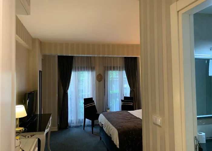 Hotel Luxury Pera House 3*